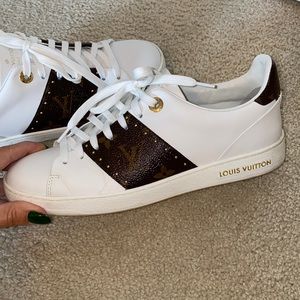 Women’s LV sneakers size 37